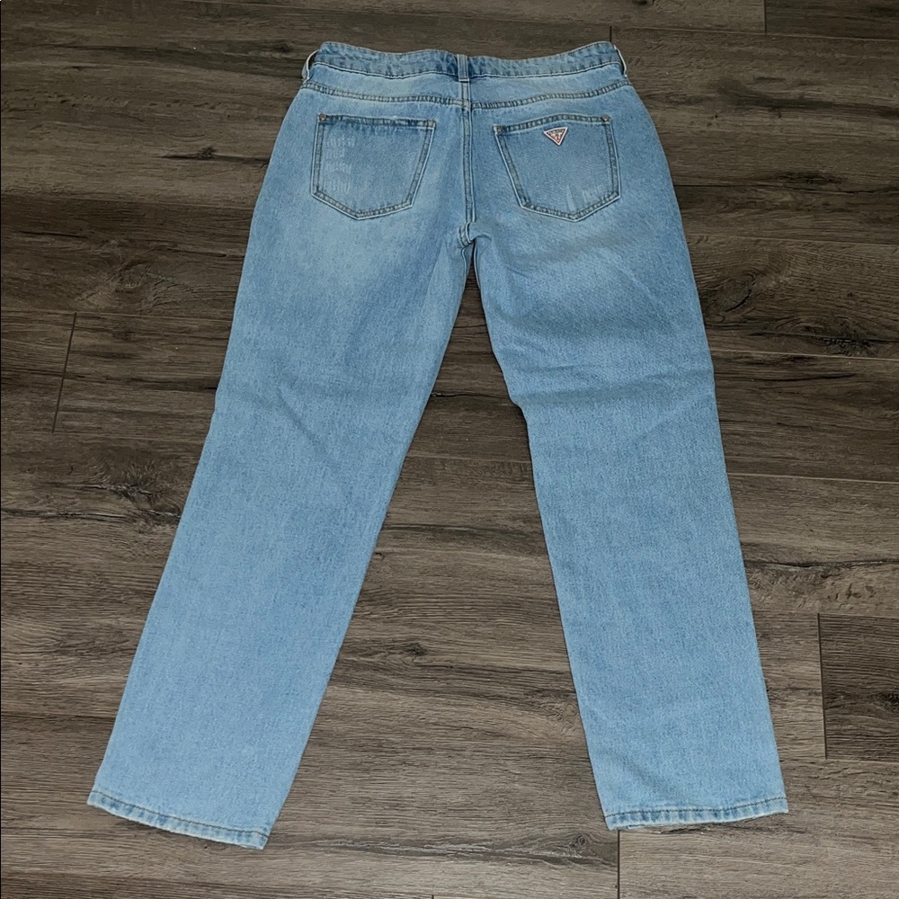Guess "Boyfriend" fit jeans in a light-wash denim. - Picture 5 of 8